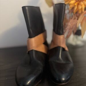 Beautiful Ted Baker Black and Tan Ankle Boots